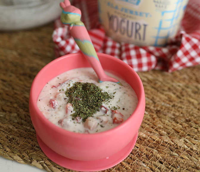 Bebekler için tahılı yoğurt çorbası (+9ay)